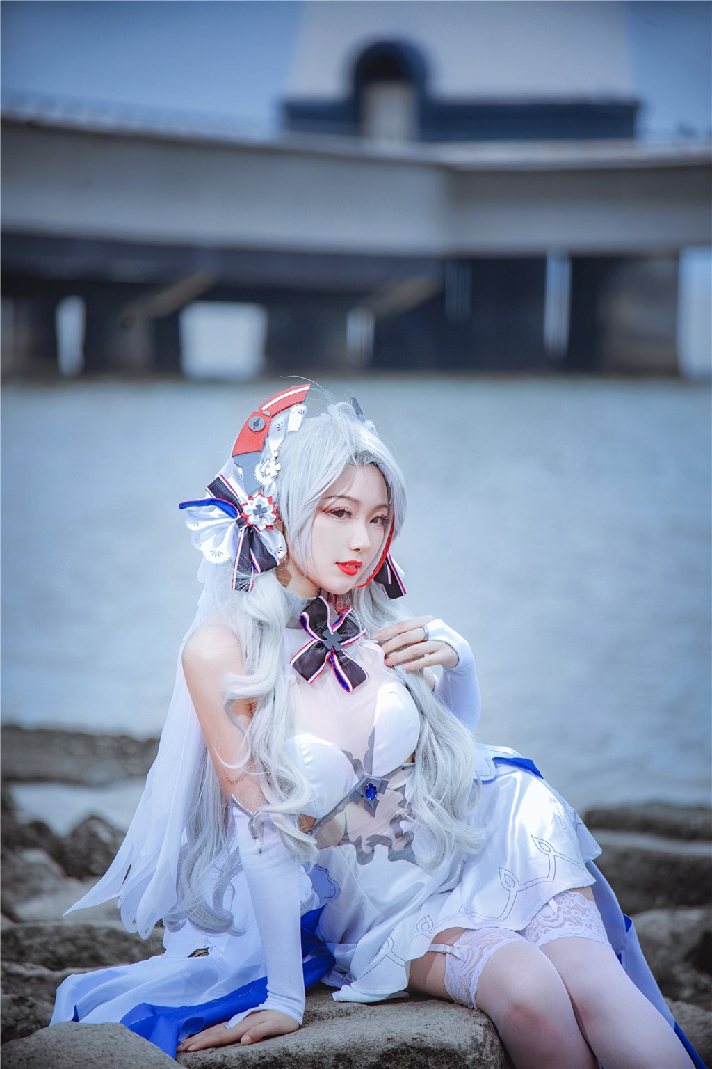 黑料网惊鸿：后台化妆间话筒未关，他们私语中似有“想你”字眼