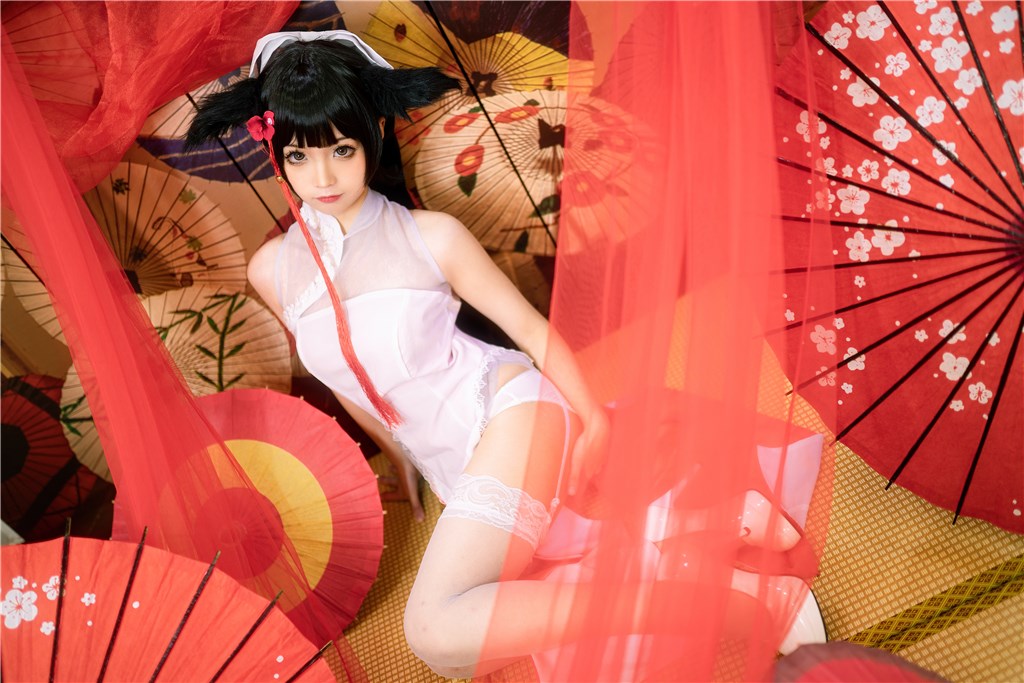 吃瓜黑料最新速递:后台视频中疑似明星私会的短暂互动,让人心动